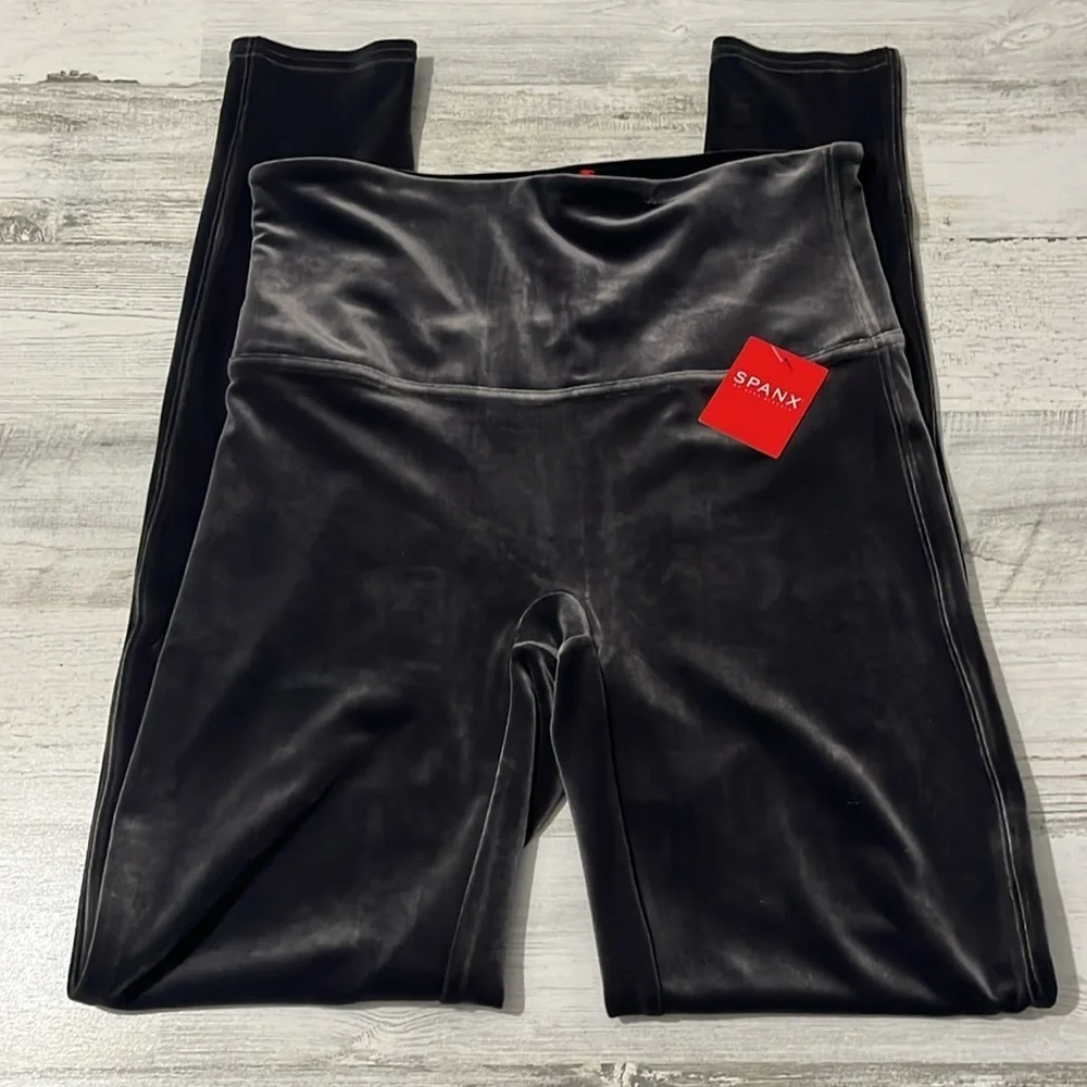 Spanx Gray Velvet Leggings Size Large NWT - Picture 4 of 10